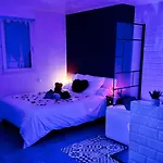 Apartmán Azur Pour 2 Avec Jacuzzi Et Terrasse A 2 Minutes De La Vallauris