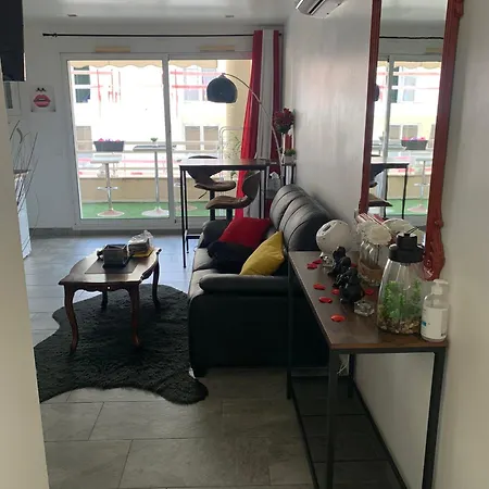Azur Pour 2 Avec Jacuzzi Et Terrasse A 2 Minutes De La Валлорис