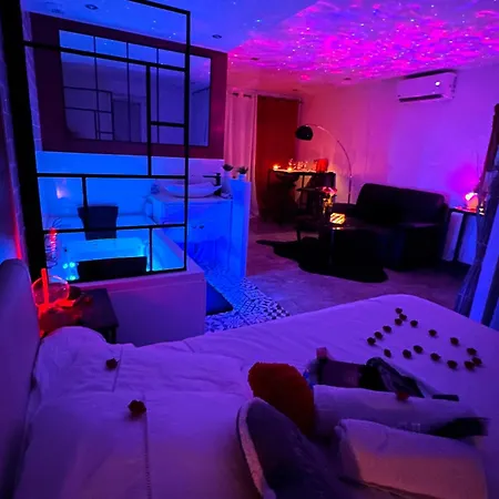 Azur Pour 2 Avec Jacuzzi Et Terrasse A 2 Minutes De La Apartment *