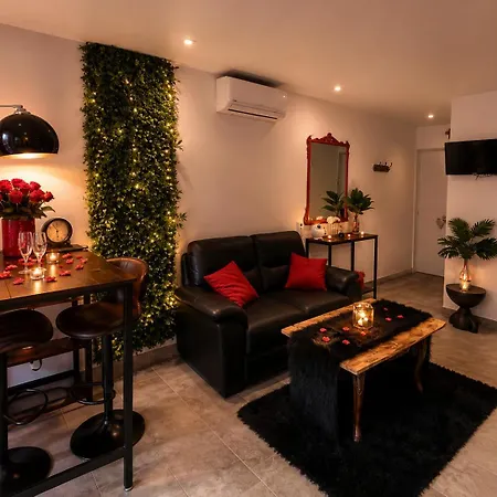 Azur Pour 2 Avec Jacuzzi Et Terrasse A 2 Minutes De La Vallauris