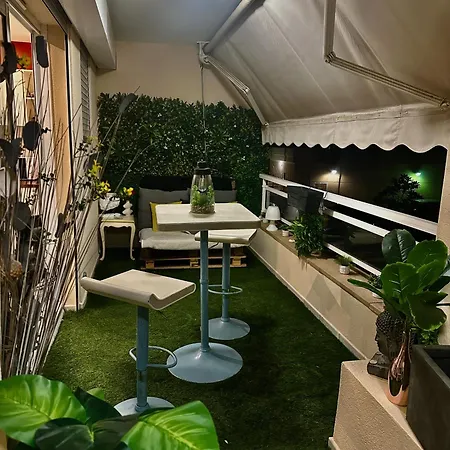 Azur Pour 2 Avec Jacuzzi Et Terrasse A 2 Minutes De La Apartment Vallauris
