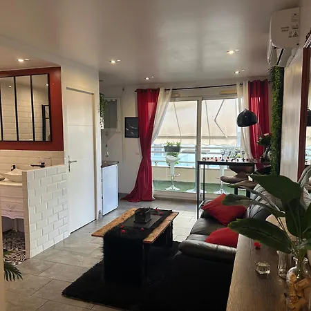 Apartment Azur Pour 2 Avec Jacuzzi Et Terrasse A 2 Minutes De La *